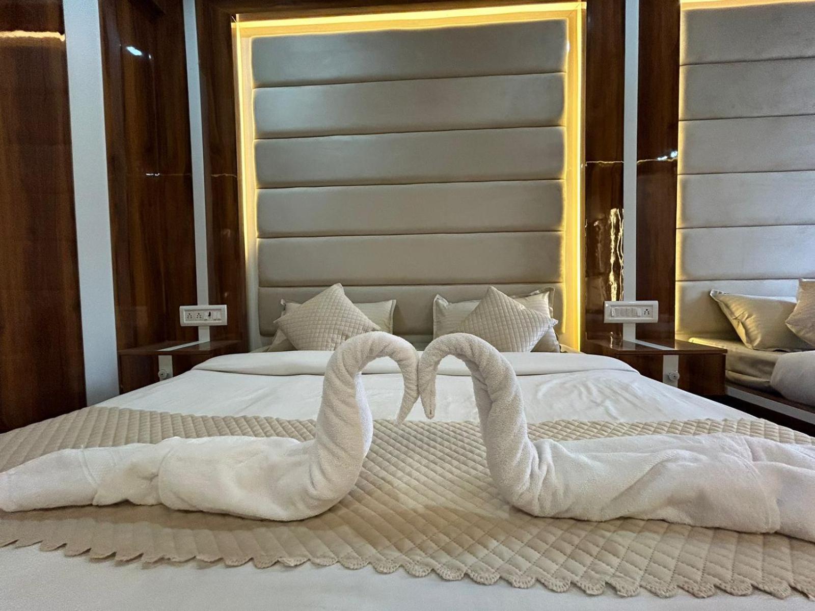 Hotel Dev Ganga Rishīkesh Εξωτερικό φωτογραφία